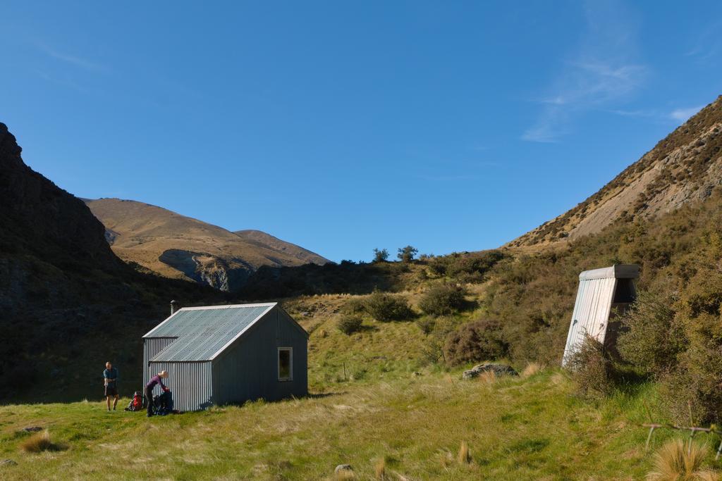 Getting ready to leave Cookies Hut in the morning.