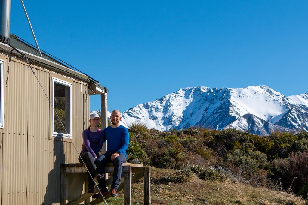 Jen and I at Mt Fyffe Hut 🥰