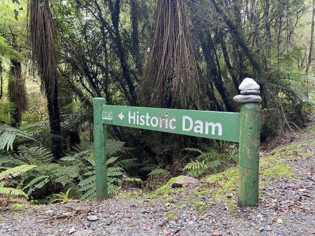 The way to the wooden, broken down historic dam.